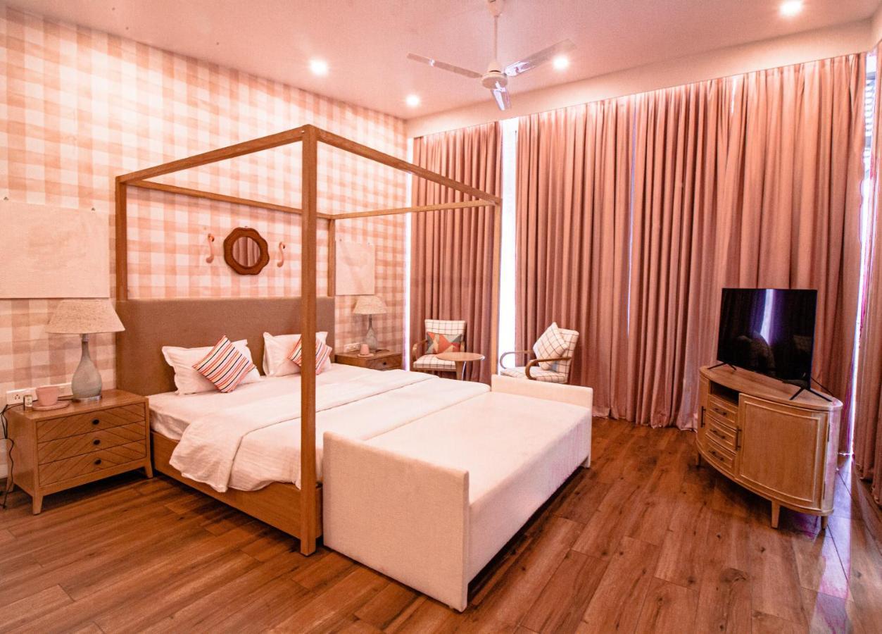 The Cloverleaf Super Luxury Villa Goa With Private Pool, North Goa カンドリム エクステリア 写真