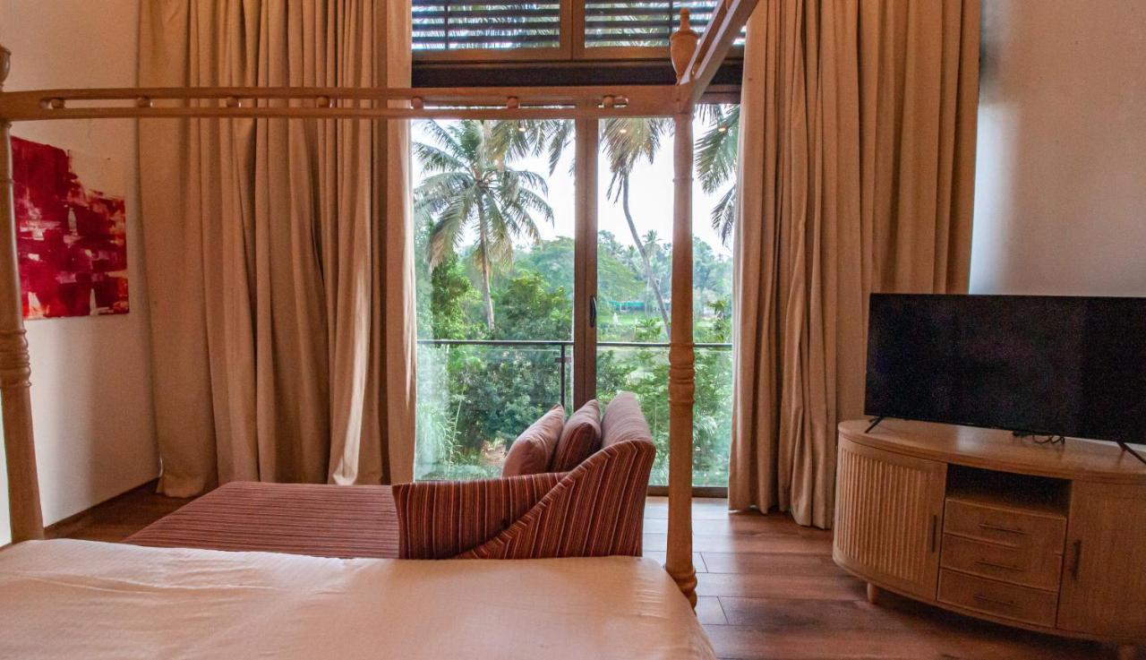 The Cloverleaf Super Luxury Villa Goa With Private Pool, North Goa カンドリム エクステリア 写真