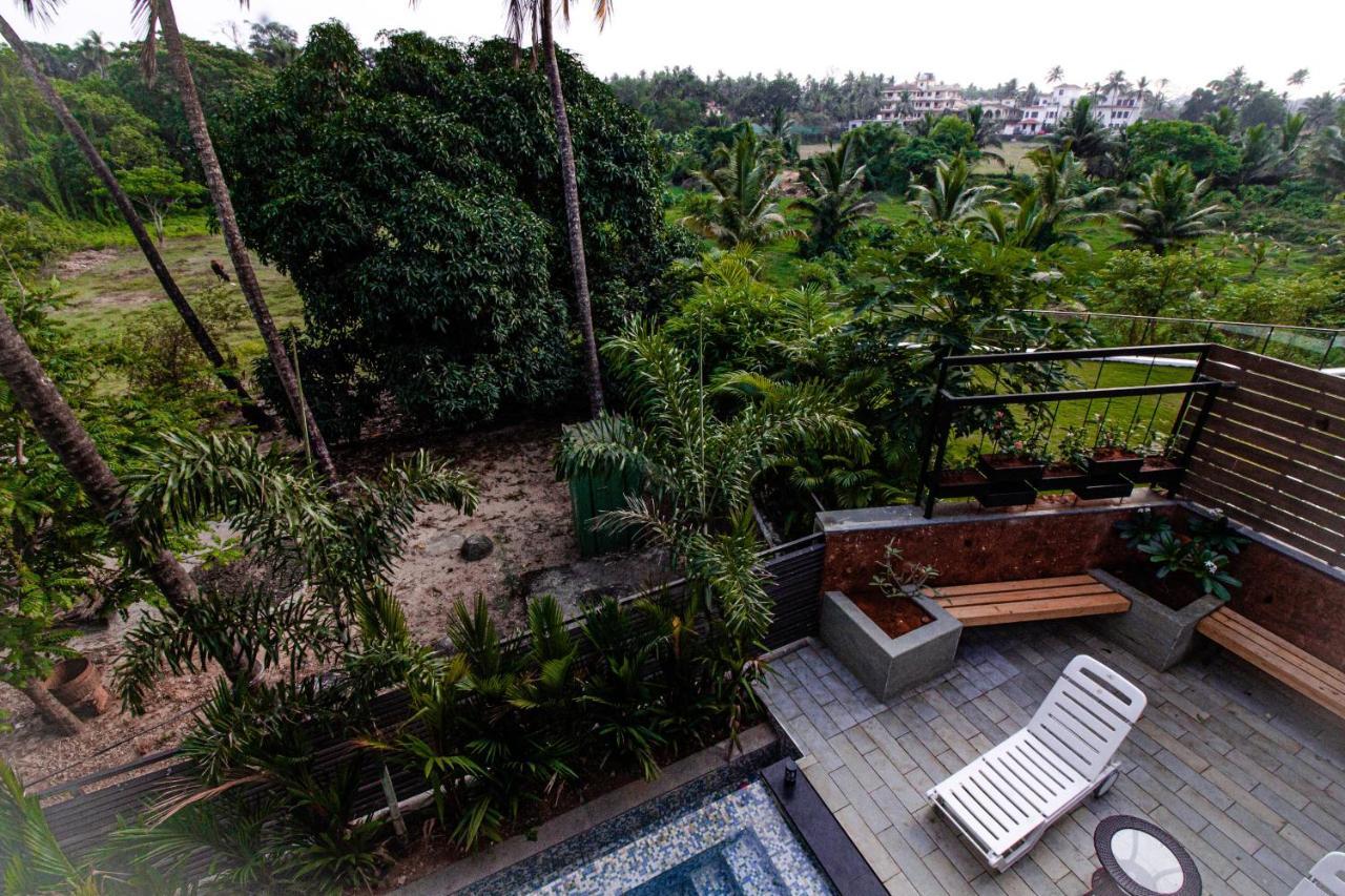 The Cloverleaf Super Luxury Villa Goa With Private Pool, North Goa カンドリム エクステリア 写真